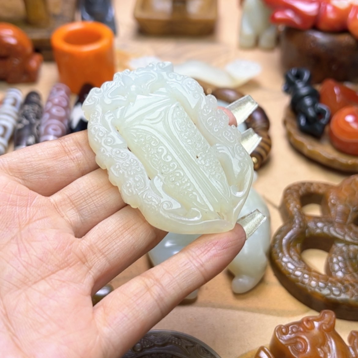 【闪购商品】蛇纹石玉颈饰未镶嵌