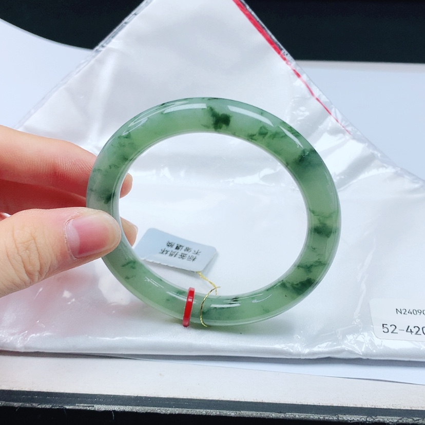 【闪购商品】翡翠手镯（圆镯）未镶嵌天然缅甸a货手镯52
