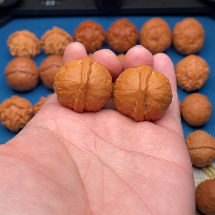 文玩核桃把件赤霞珠