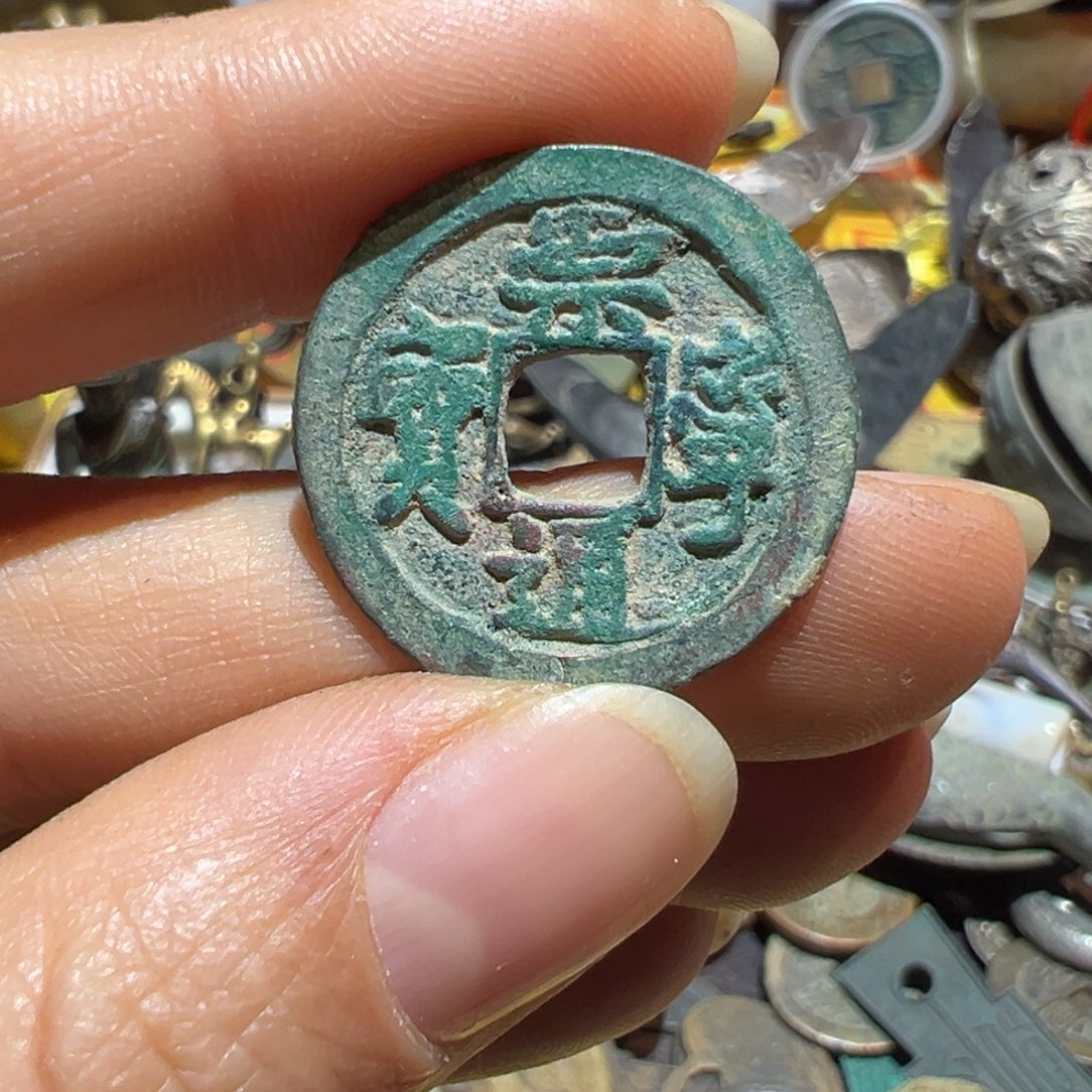 铜现代工艺品1111