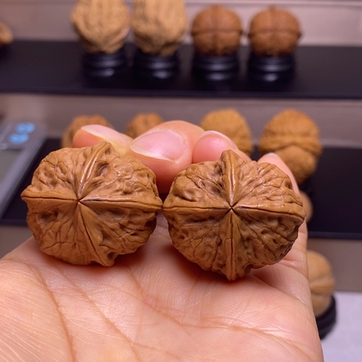 文玩核桃把件聚宝盆四楞66