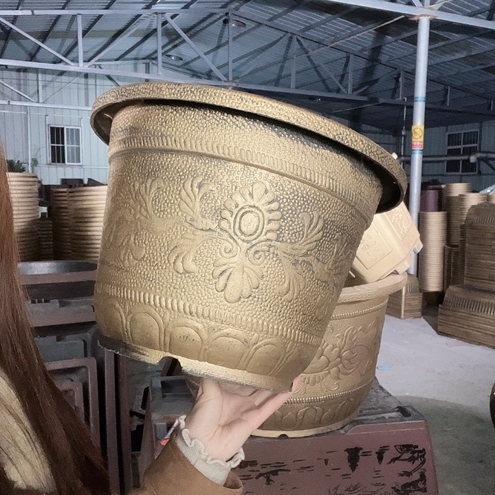 35花盆2个25元包邮