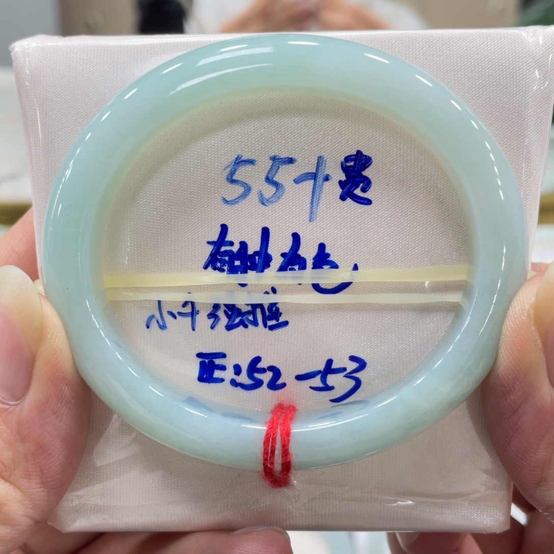 翡翠未镶嵌手镯翡翠手镯