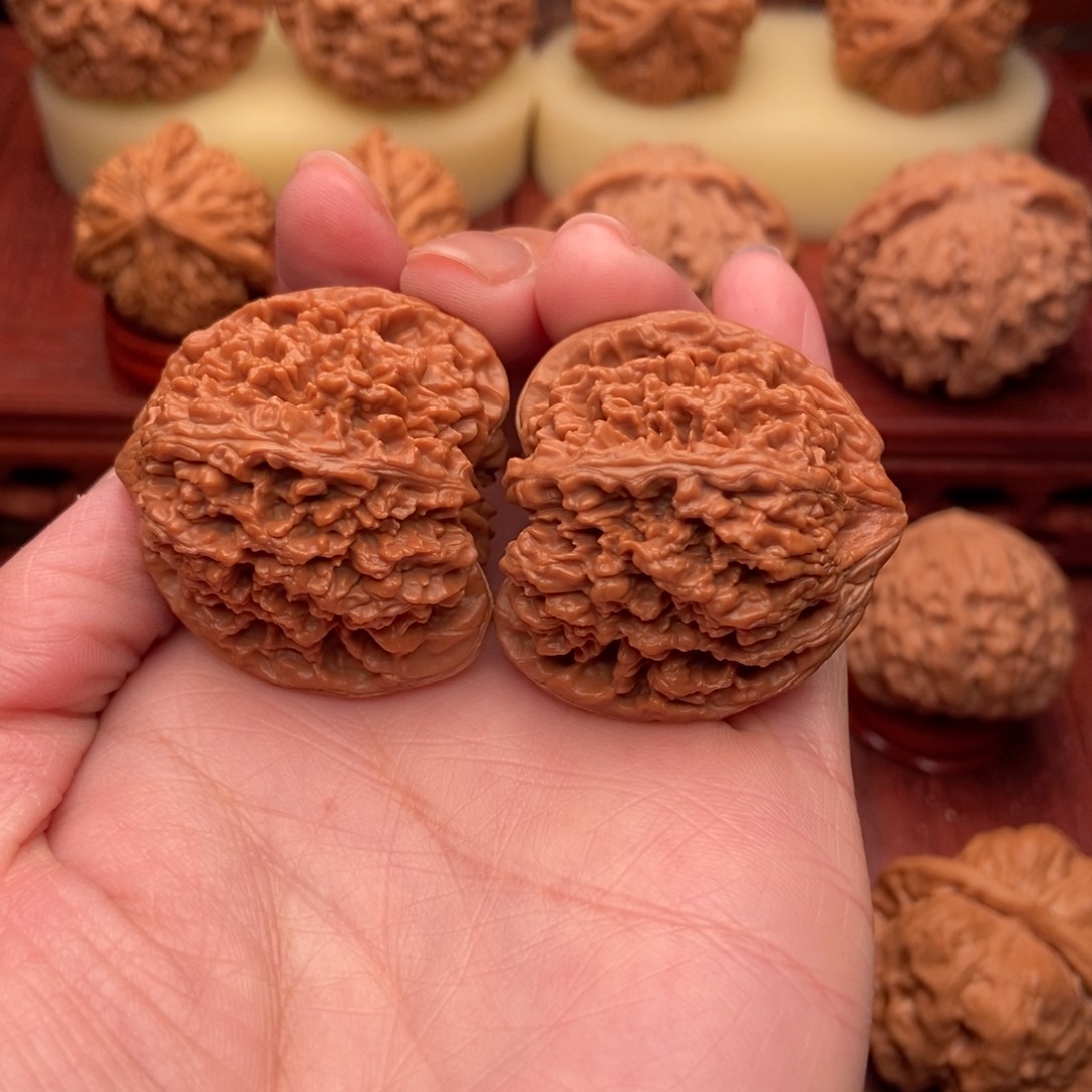 桃核把件冰**吧满天星狮子头38