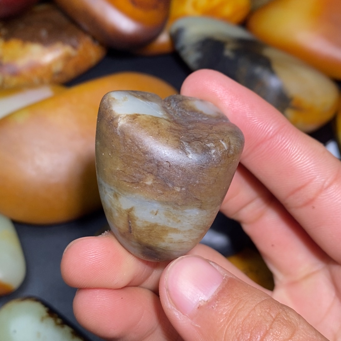 和田玉未镶嵌珠宝奇石