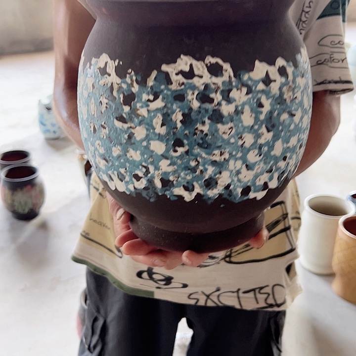 高度24厘米口19厘米