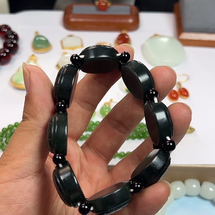 和田玉未镶嵌戒指
