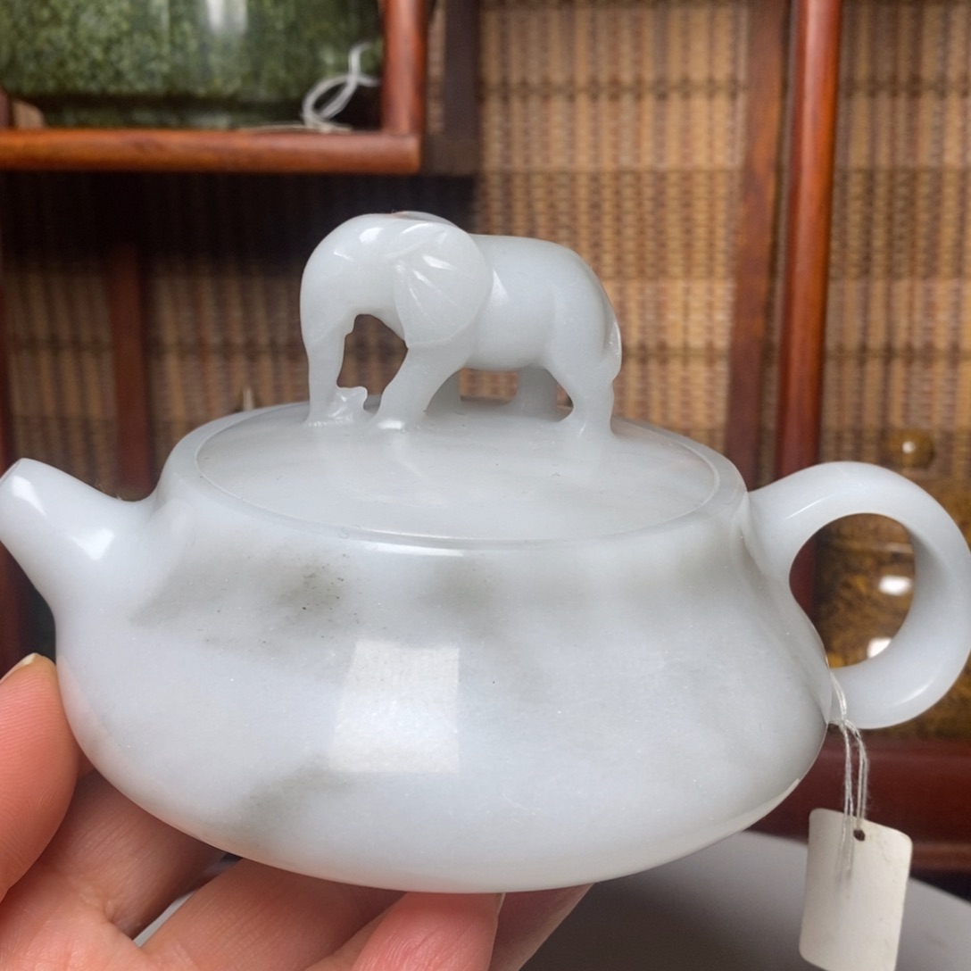 新疆料高品吉象如意壶180cc