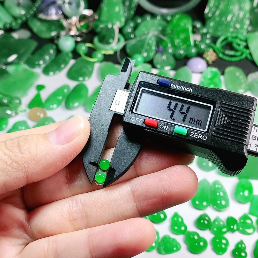 【闪购商品】翡翠颈饰未镶嵌&****&翡翠4.4*2.8