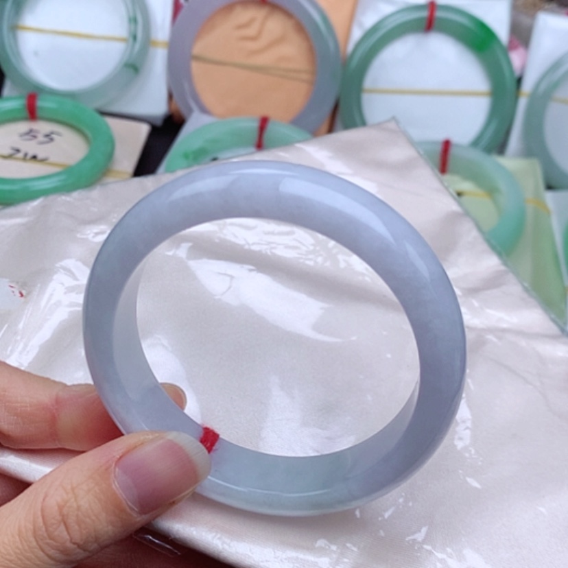 【闪购商品】翡翠手镯未镶嵌              特价正圈56