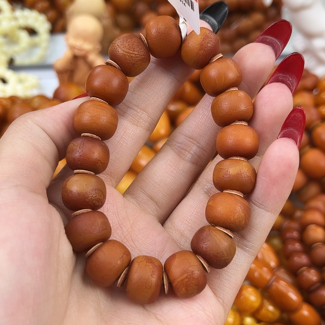 琥珀颈饰未镶嵌蜜蜡