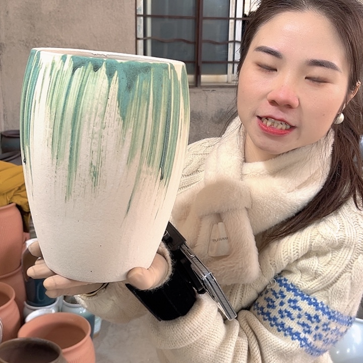 瑕疵口15高24花盆……