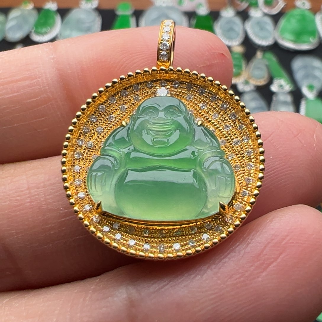 翡翠颈饰18K金镶嵌佛
