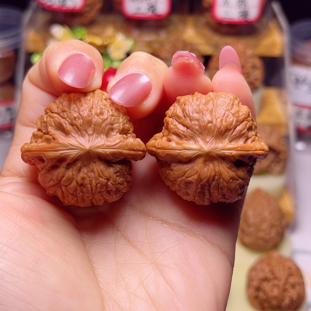 文玩核桃吊坠有****〃36尺血麒麟