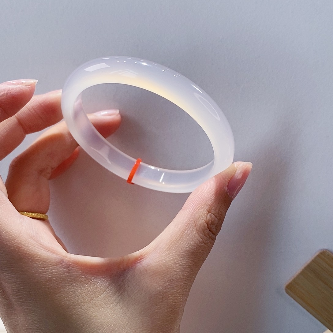 玛瑙/玉髓手镯未镶嵌55.8