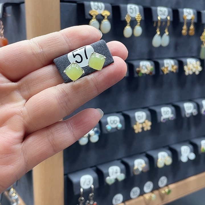 暖***阳和田玉银S925镶嵌耳饰