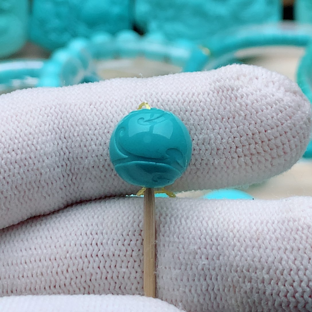 绿松石颈饰未镶嵌