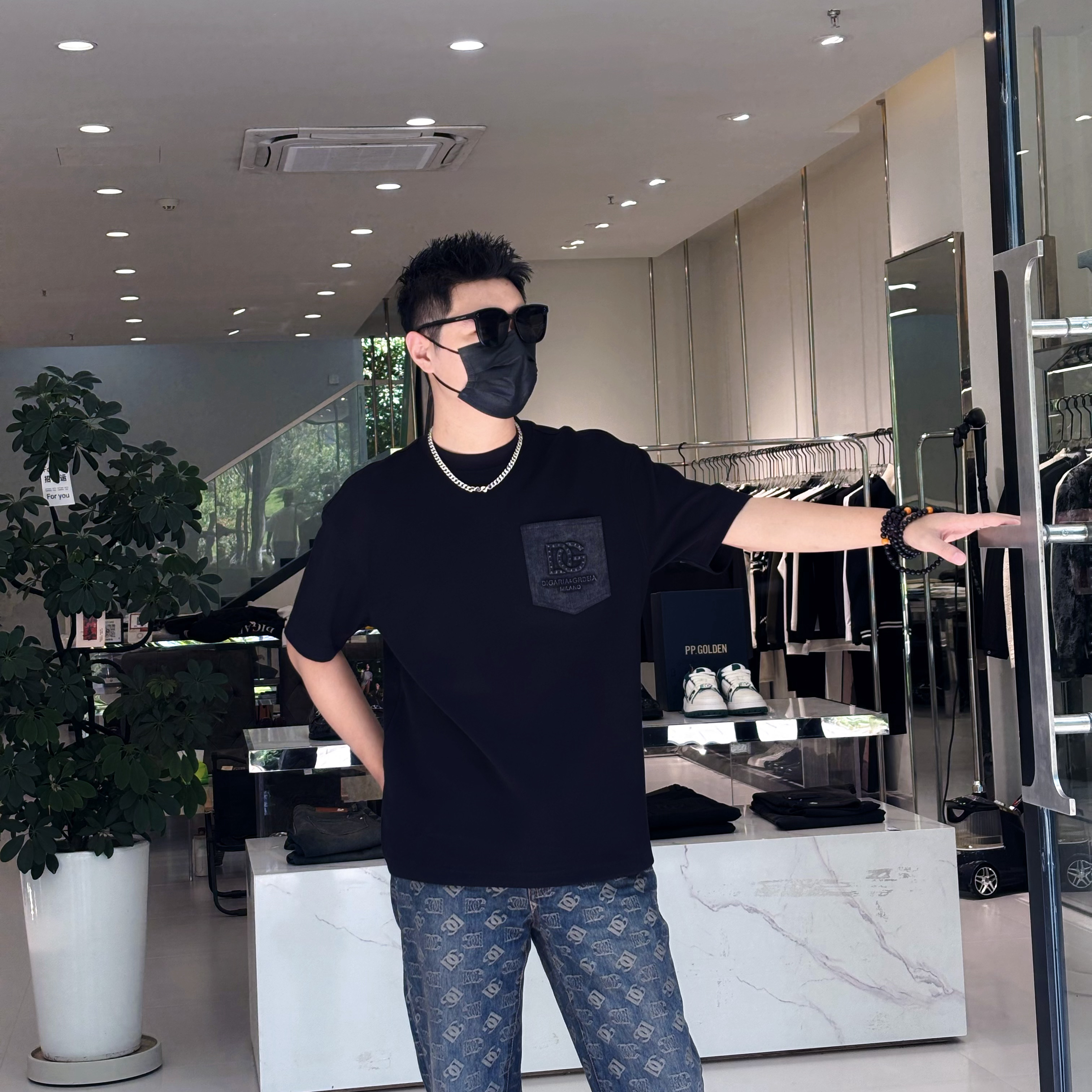 DG迪噶雅男士秋冬季新款长绒棉短袖卫衣拼接牛仔布设计简欧大气款