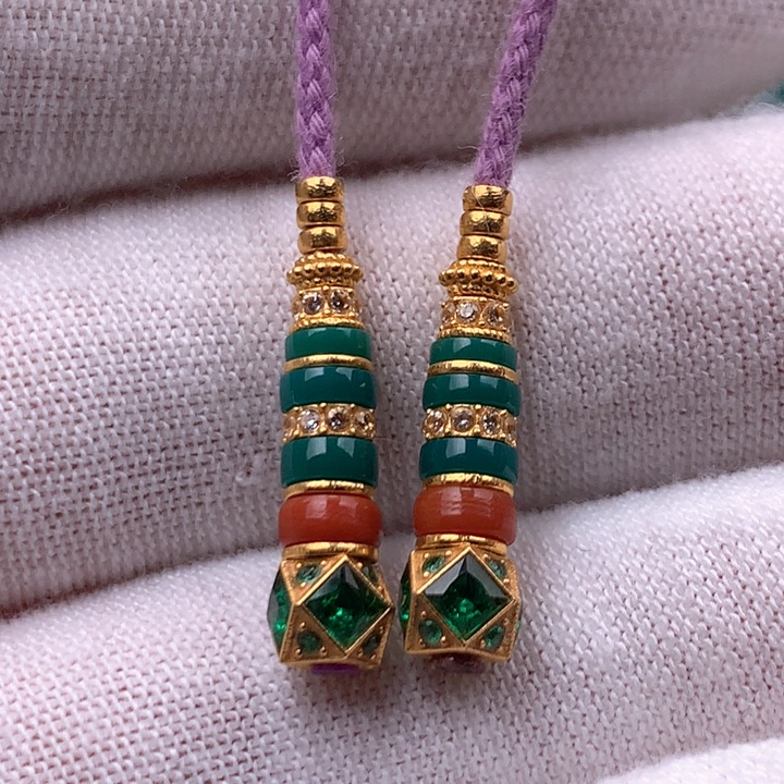 绿松石车挂18K金镶嵌