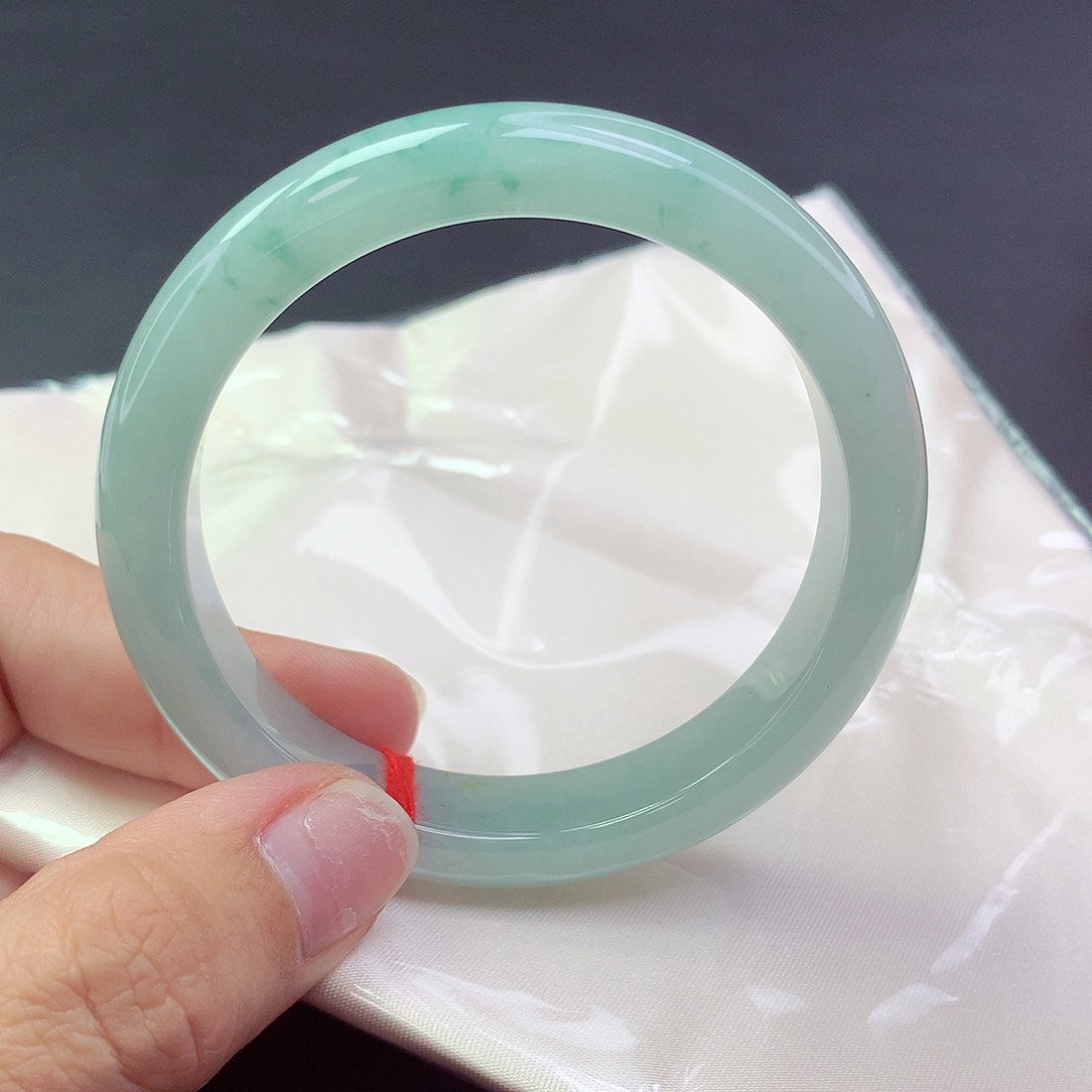 【闪购商品】翡翠手镯未镶嵌心***d x