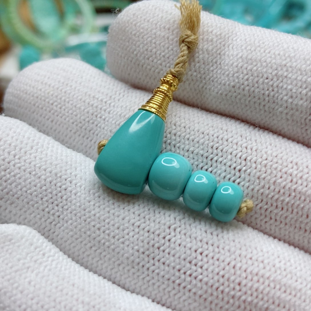 绿松石珠子18K金镶嵌