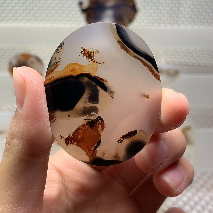 一***）玛瑙/玉髓未镶嵌颈饰