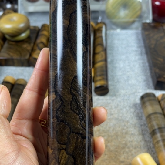 大叶紫檀（黑酸枝木类）广*