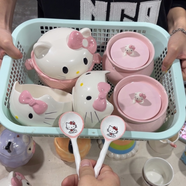 摆件我在外面吃饭呢啊我