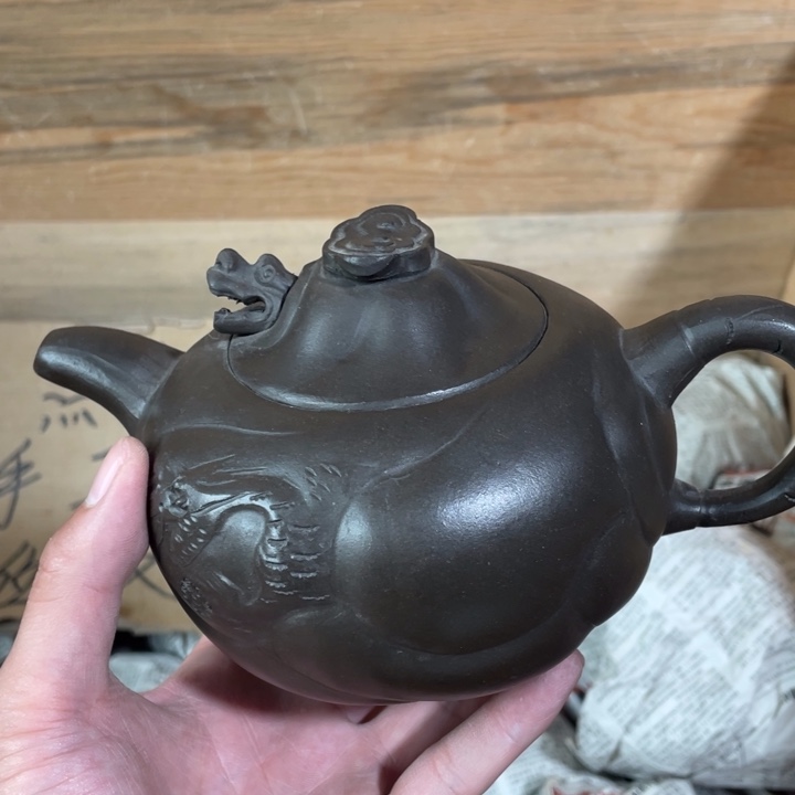 紫砂茶壶老厂紫砂壶一件。