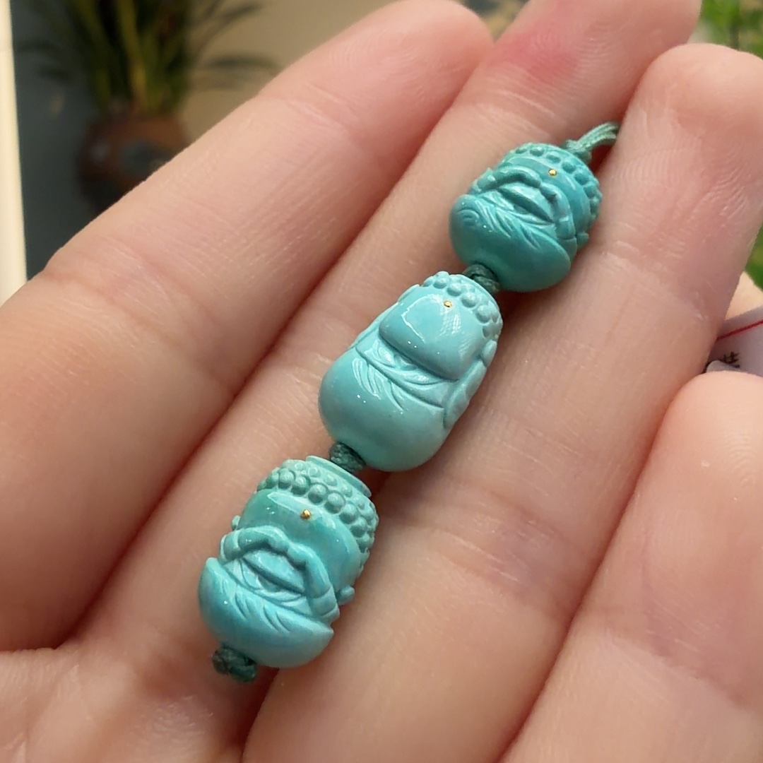 绿松石未镶嵌颈饰