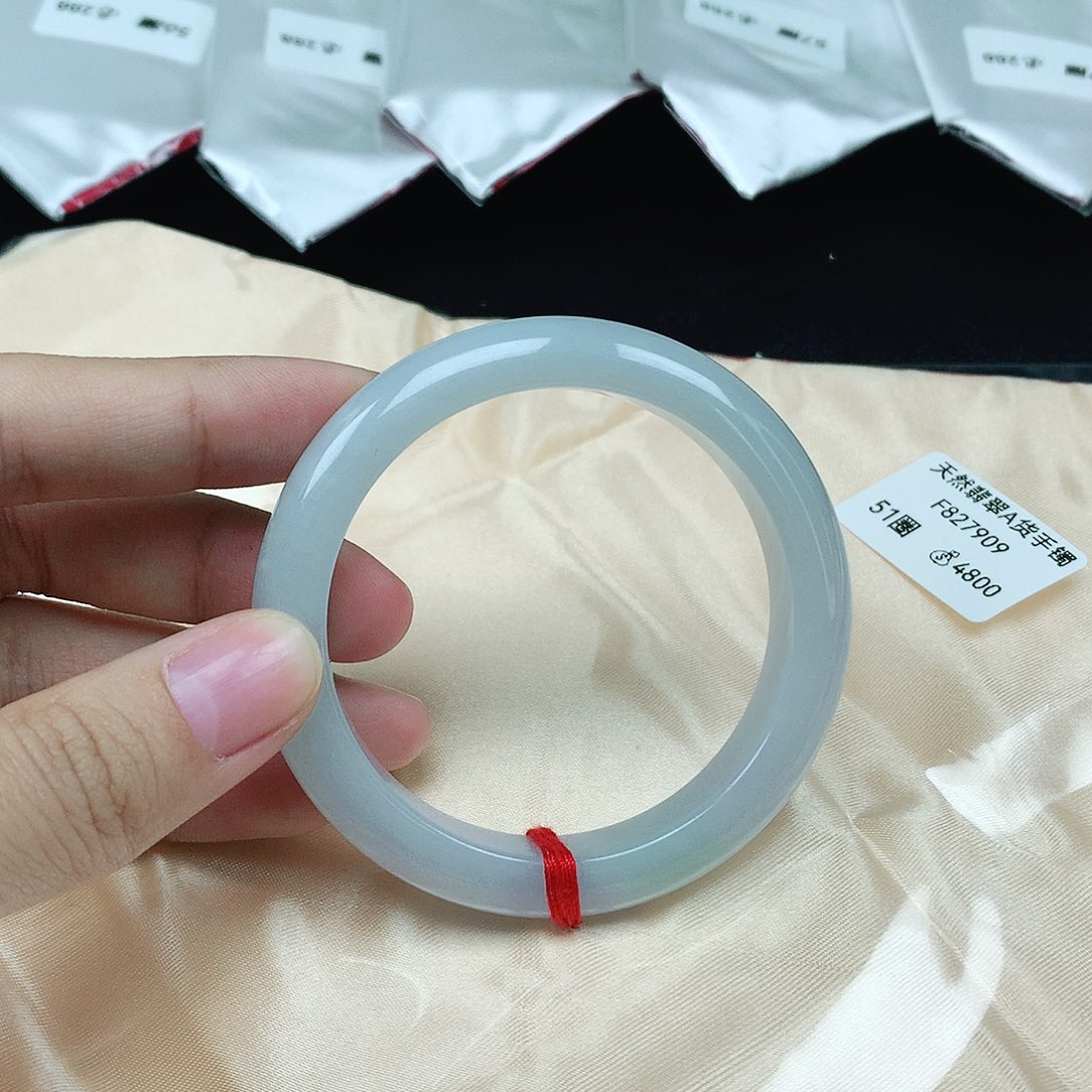 翡翠手镯未镶嵌圈51