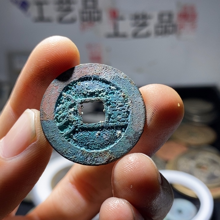 纯银工艺品鉴定中心主任