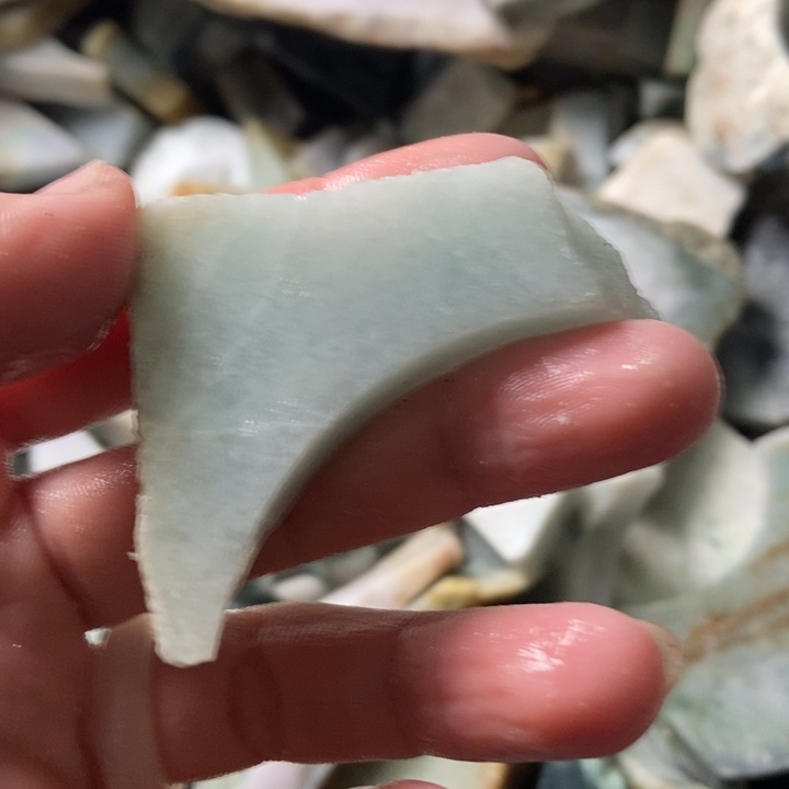 翡翠颈饰未镶嵌天然翡翠