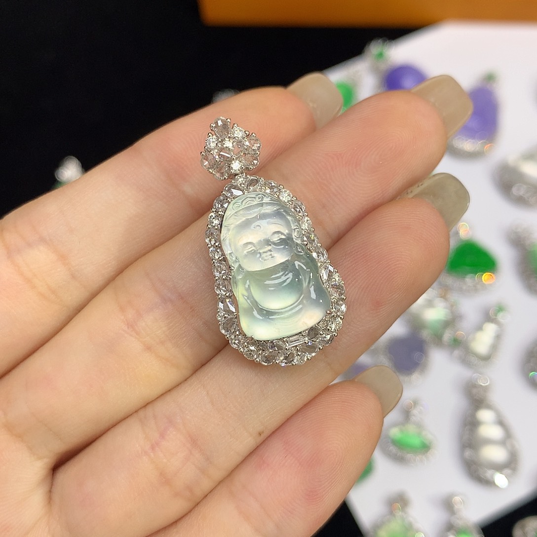 翡翠吊坠(赠链)18K金镶嵌