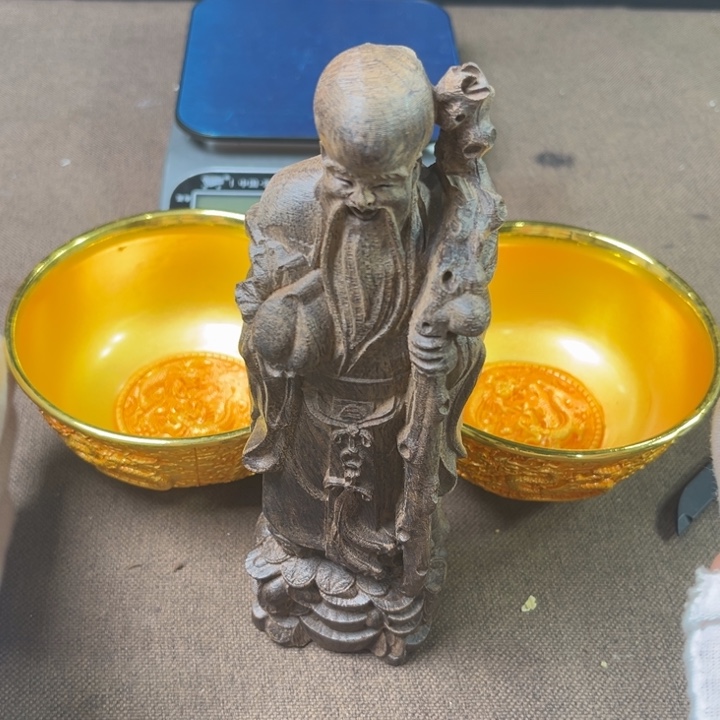 精品摆件工艺品等