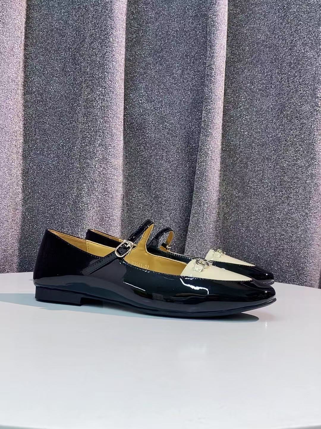 【表弟严选】C1631 黑色 时尚圆头舒适平跟玛丽珍真皮浅口女单鞋