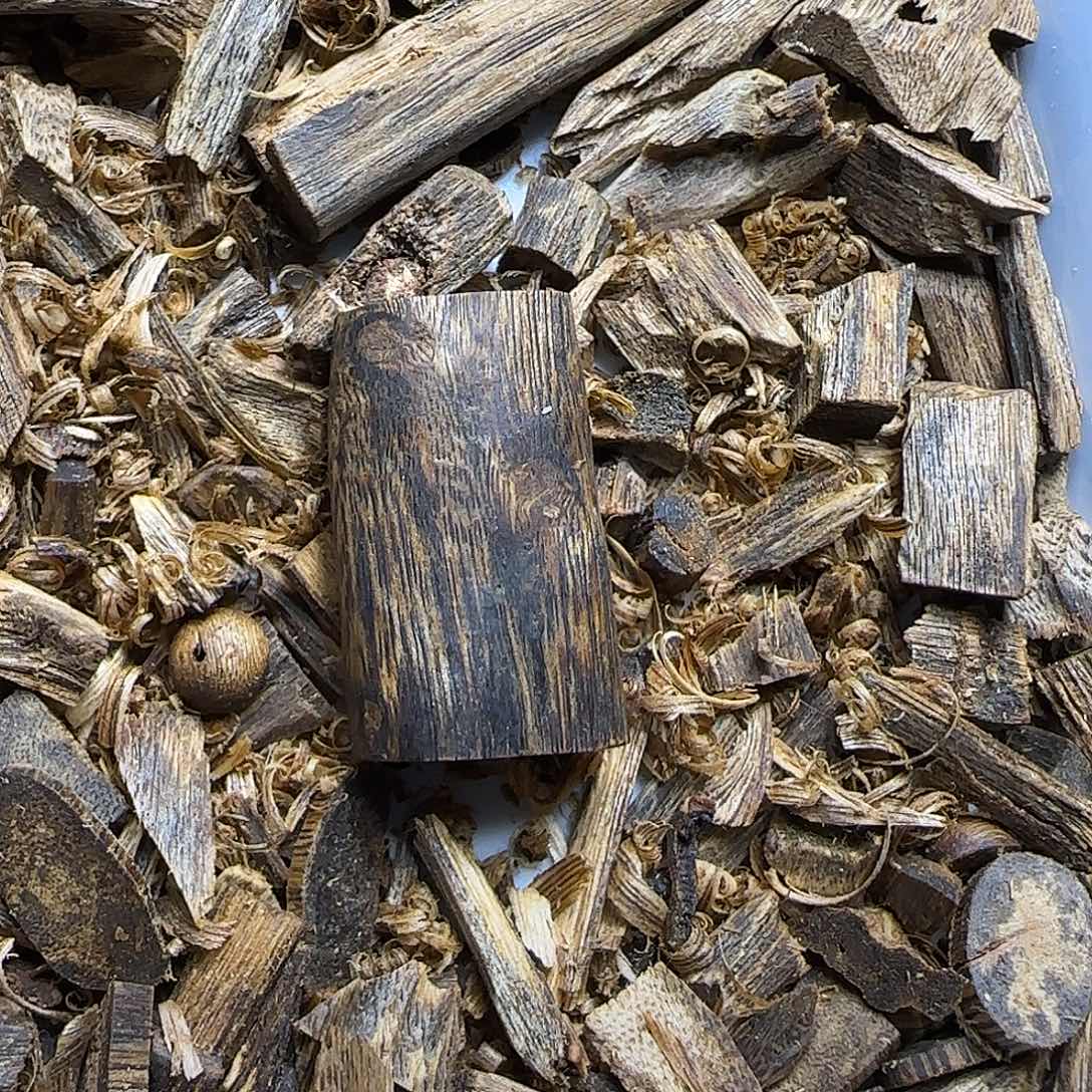 沉香碎屑沉香原汁原味