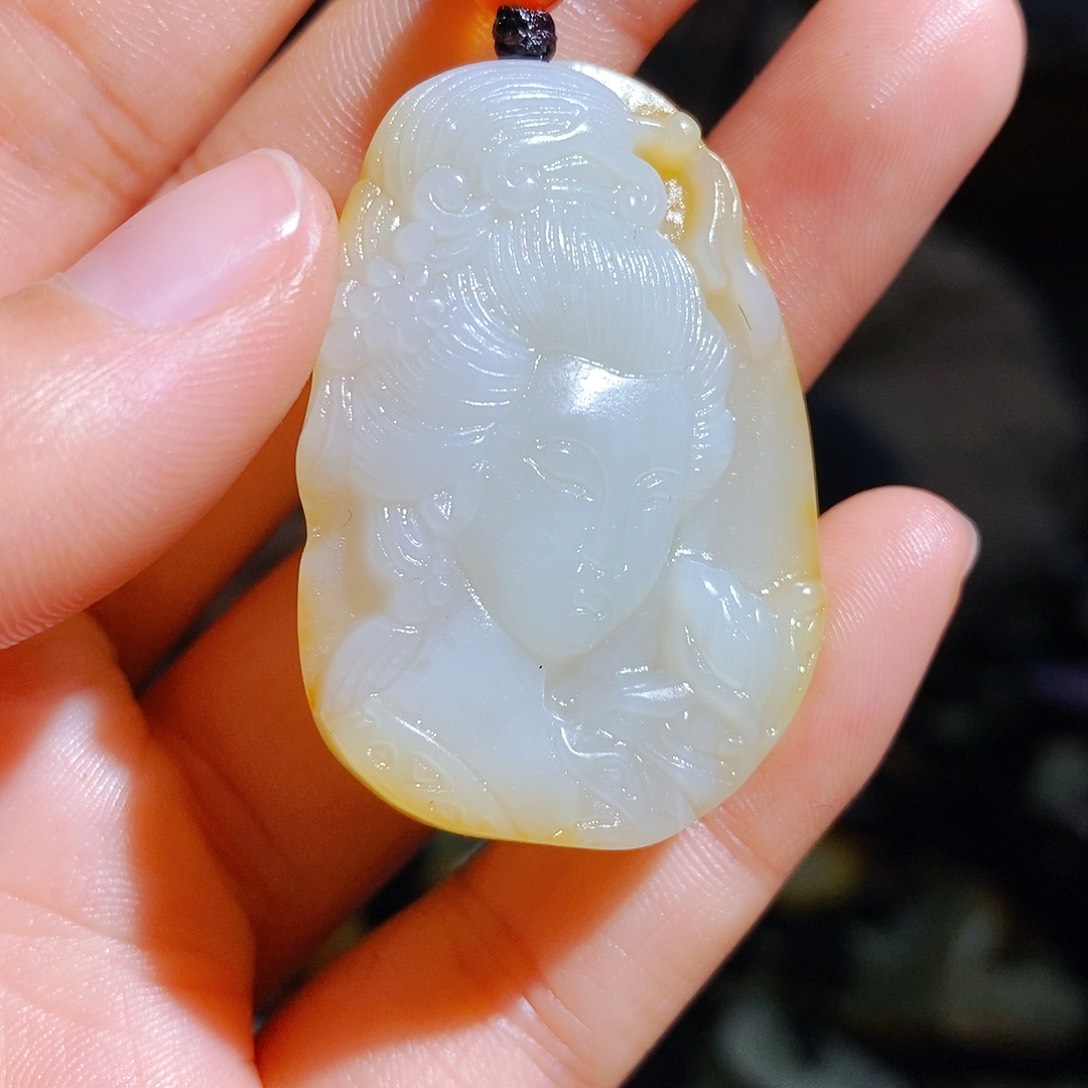 和田玉颈饰未镶嵌