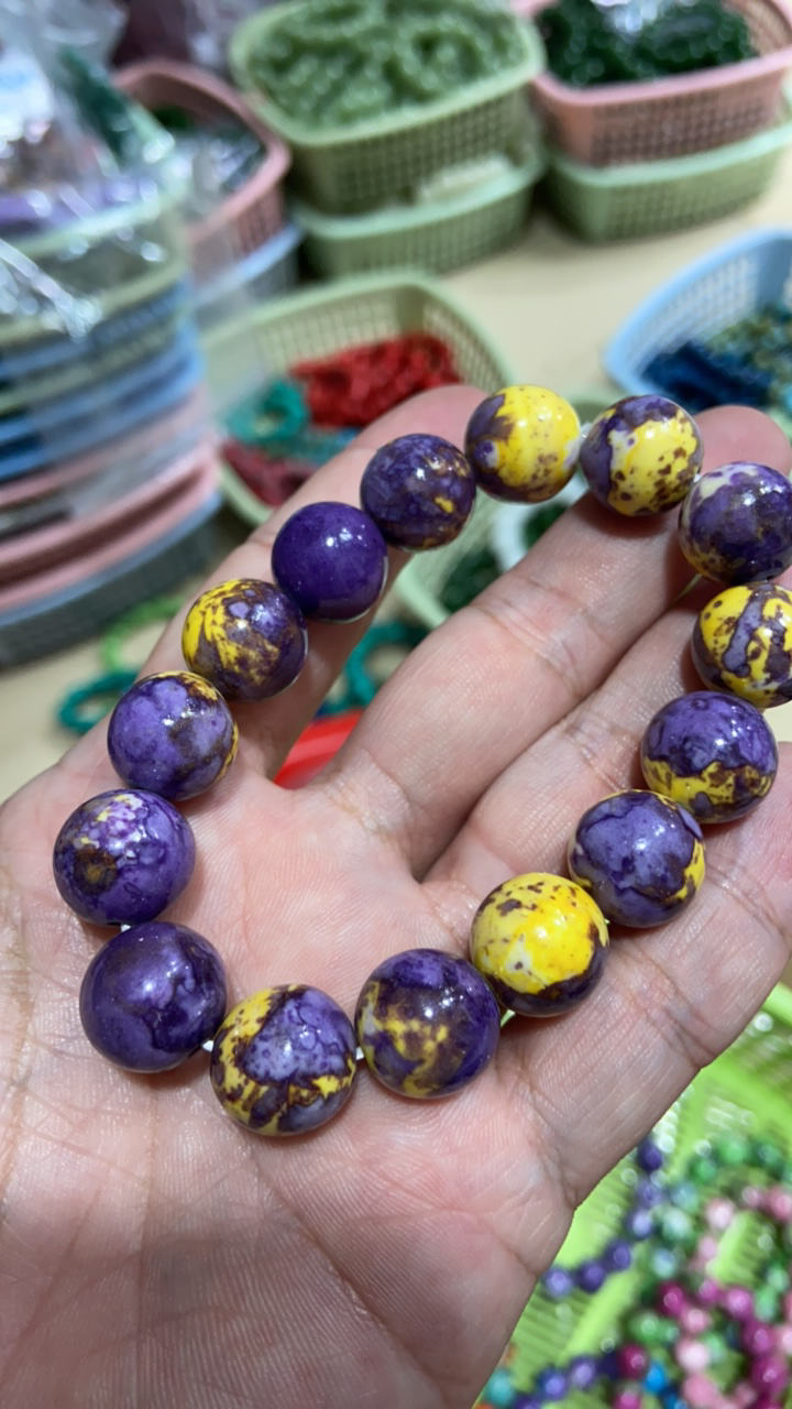 D 339 卡14 小黄蜂紫苏手串