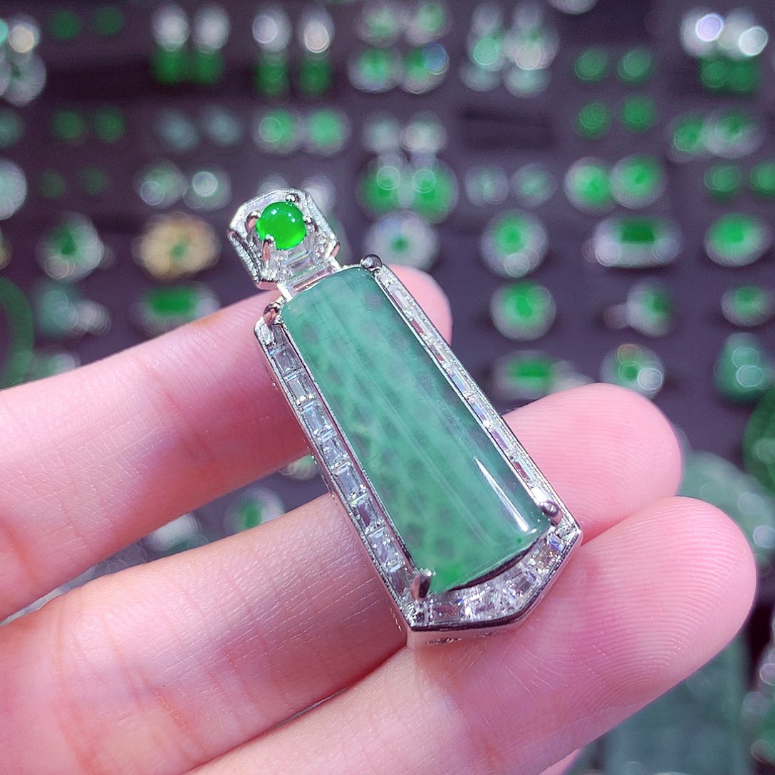 翡翠未镶嵌颈饰天然