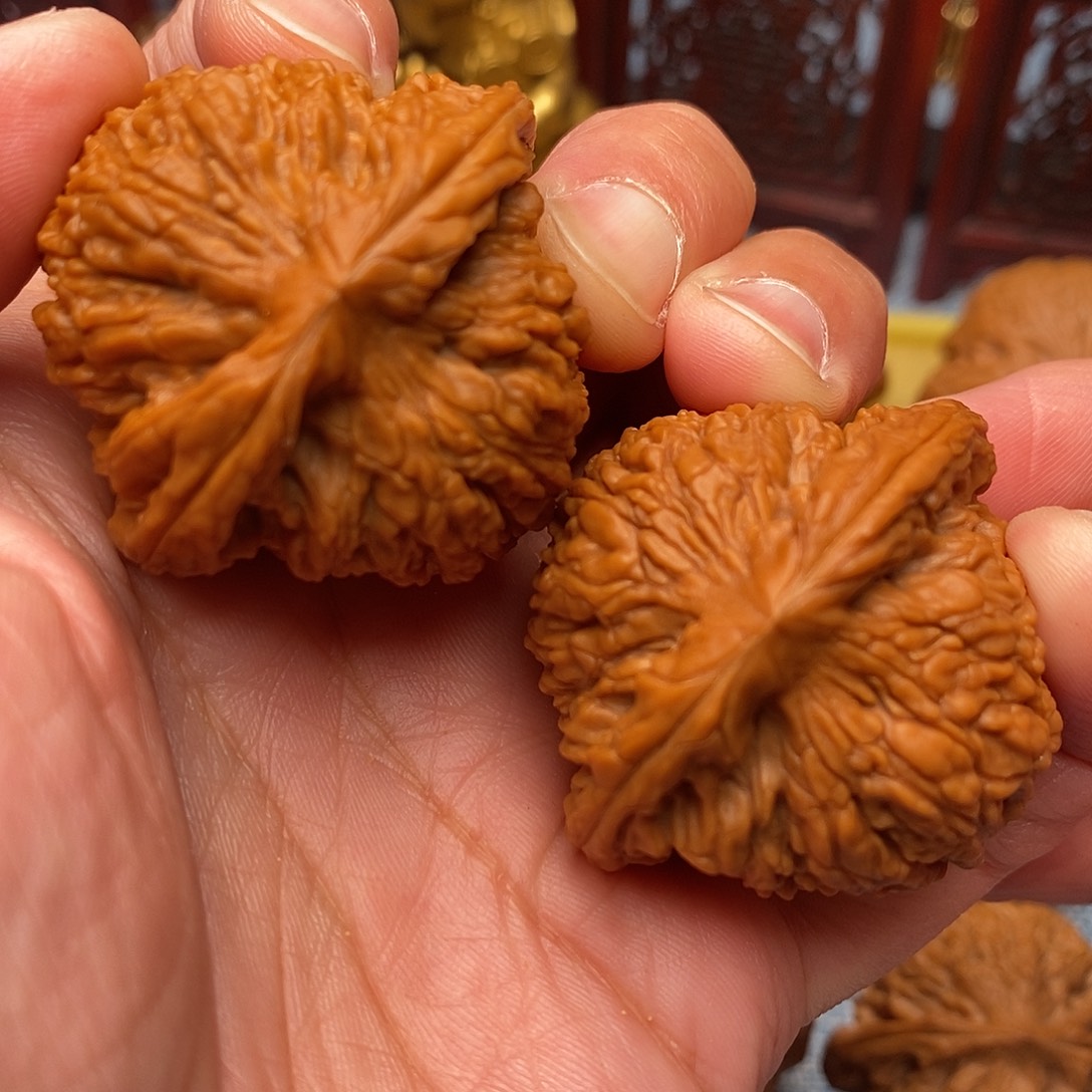 文玩核桃把件全品南疆石粗棱40.9尺