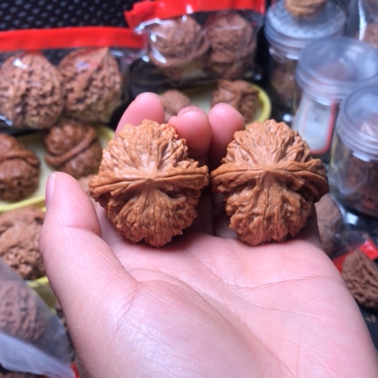 【闪购商品】核桃手串/手链文玩皇冠