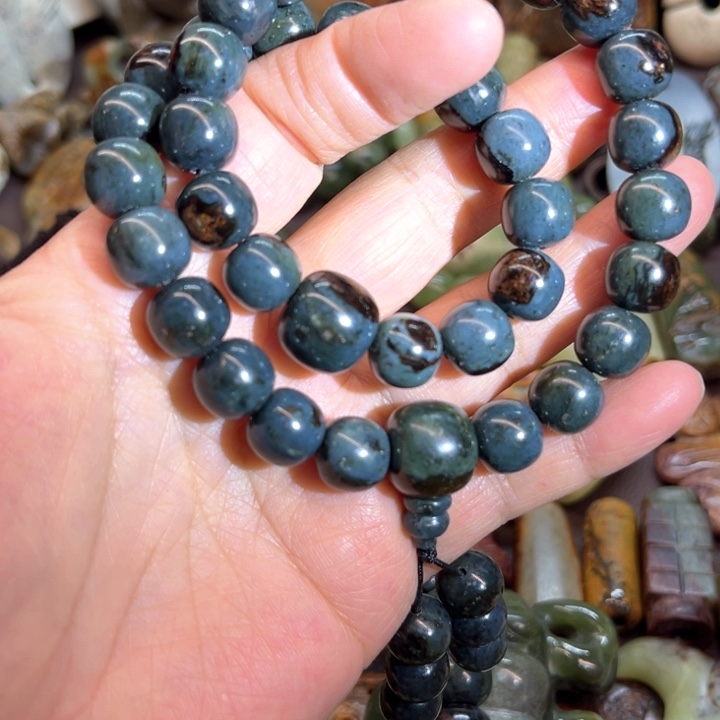 岫岩河磨玉（透闪石质玉）把件未镶嵌与****报