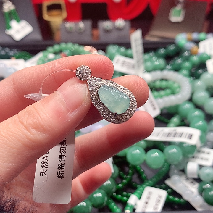 翡翠手链未镶嵌翡翠