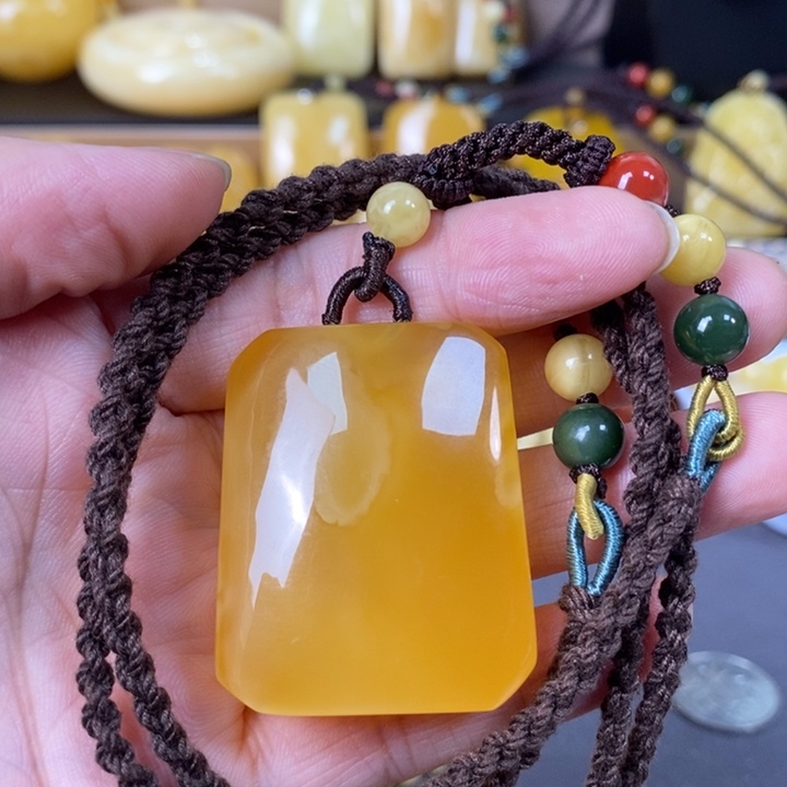 未镶嵌琥珀裸石无事牌