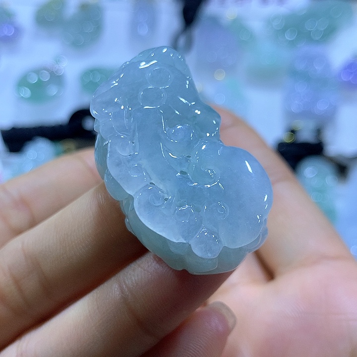 翡翠颈饰未镶嵌天然翡翠A货吊坠