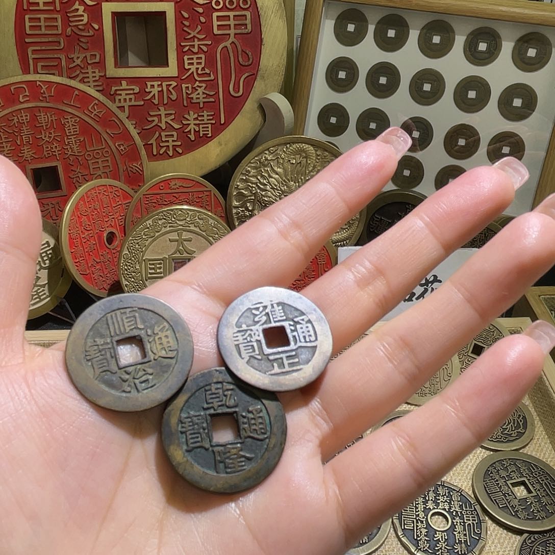 铜非**皇铜现代仿制工艺品花钱