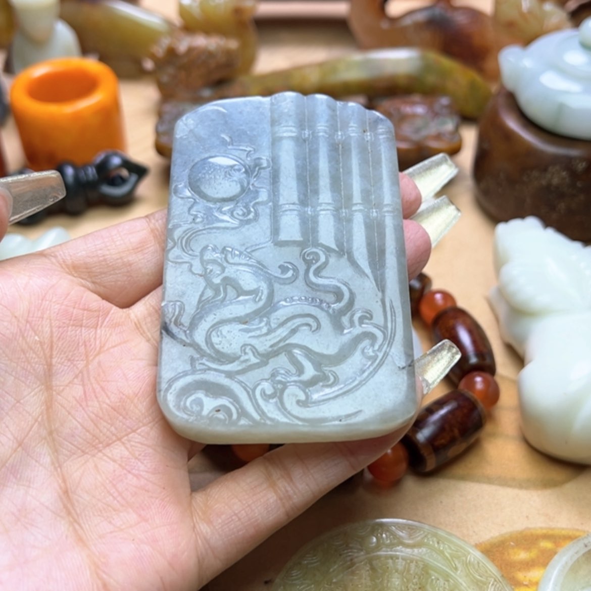 【闪购商品】蛇纹石玉颈饰未镶嵌