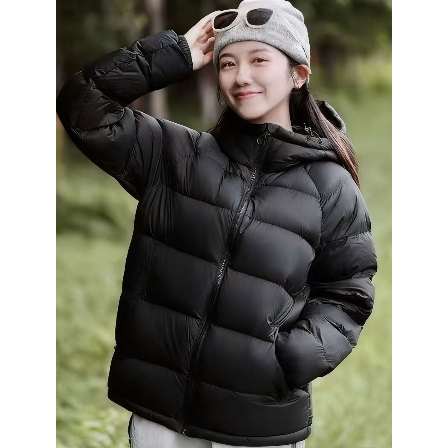 泡芙95白鸭绒羽绒服女2025冬新款面包服短款连帽大码情侣加厚外套