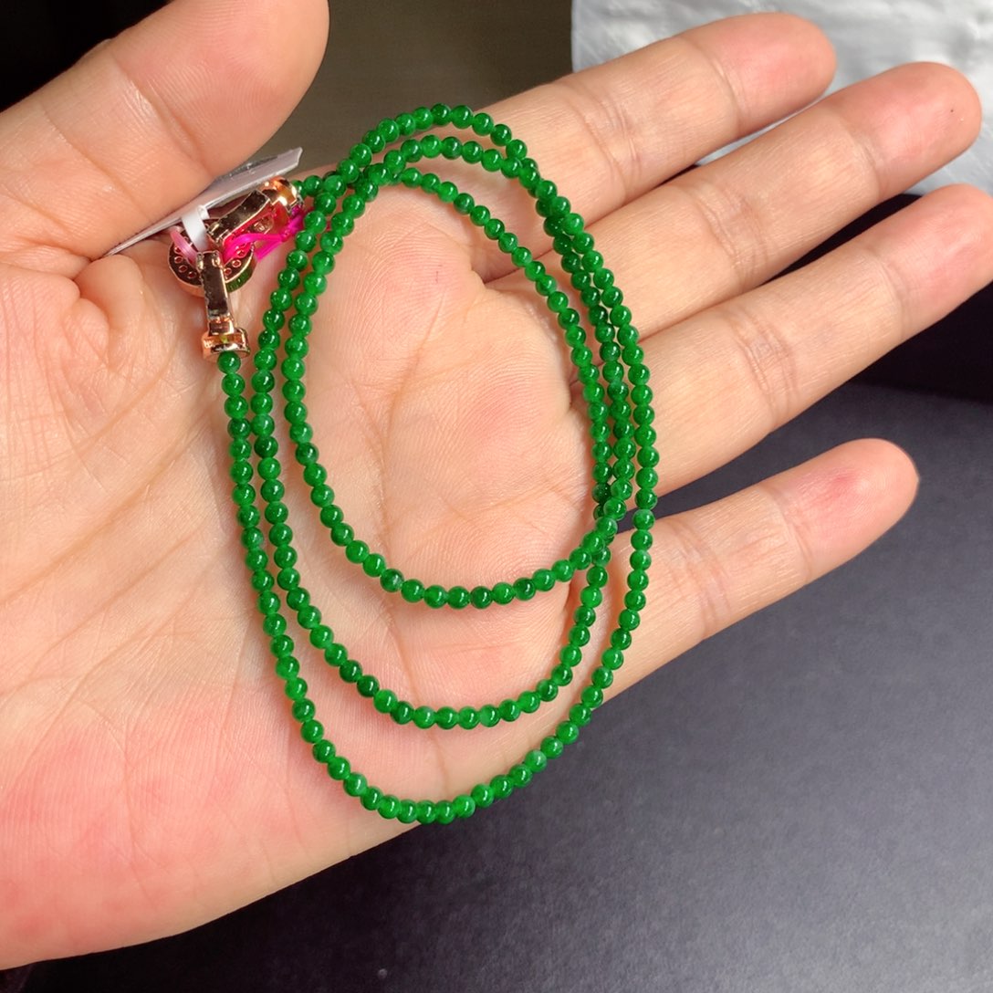 翡翠颈饰未镶嵌项链